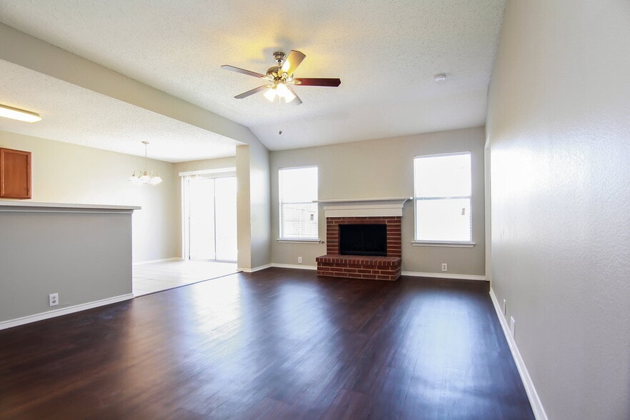 Building Photo - 1308 Wintercreek Dr