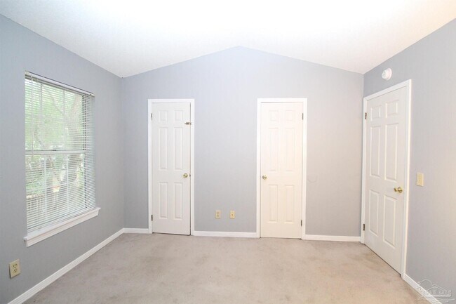 Building Photo - 3839 Spanish Trail