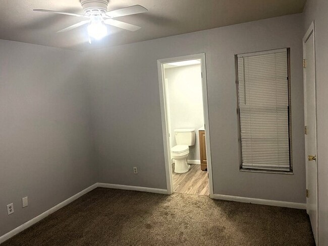 Building Photo - SE Cape Coral Duplex