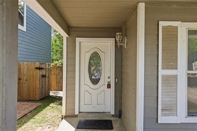 Building Photo - 10316 Garbacz Dr