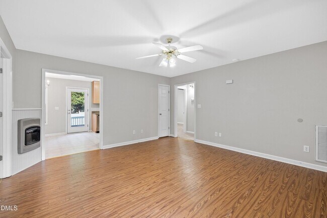 Building Photo - 1224 Grovewood Dr