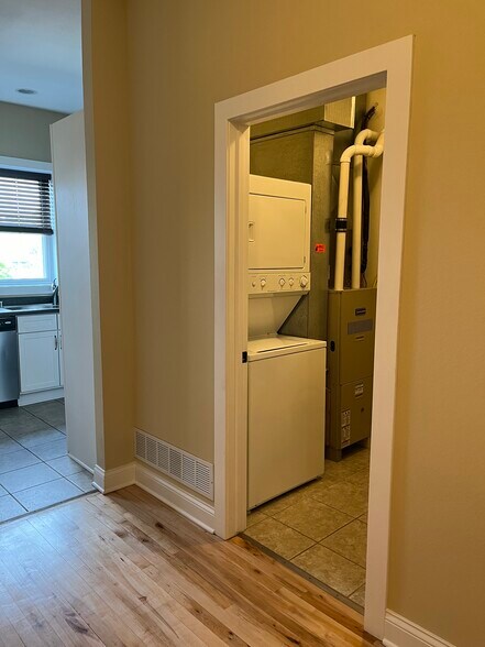 Utility Room - 912 Clinton St