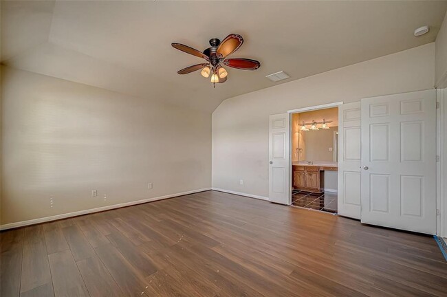 Building Photo - 11335 Overland Trail Dr