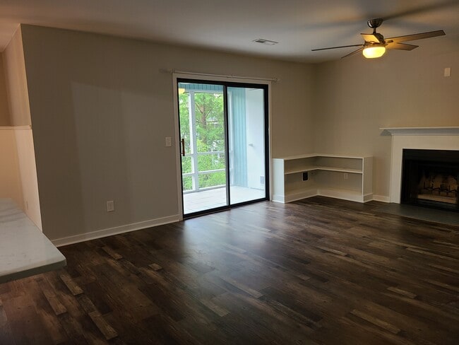 Building Photo - 2311 Treescape Dr