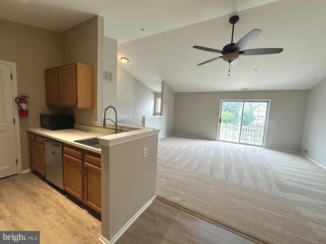 Building Photo - 154 Crestmont Dr