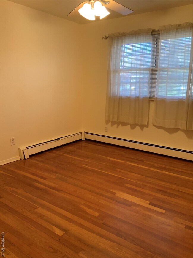 Building Photo - 20 Gildare Dr