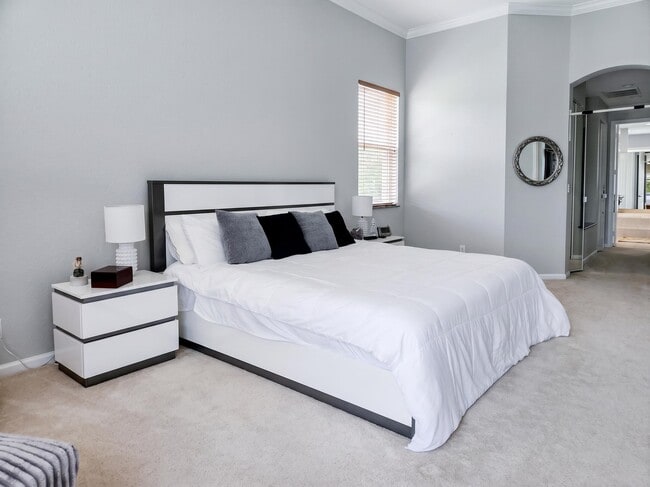 Building Photo - 11727 Paradise Cove Ln