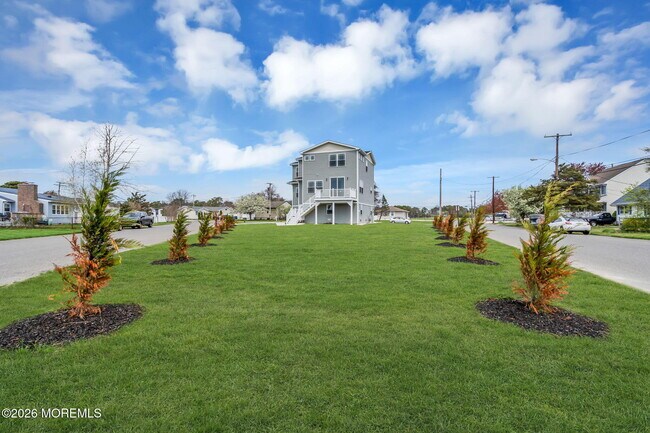Building Photo - 58 Cove Rd