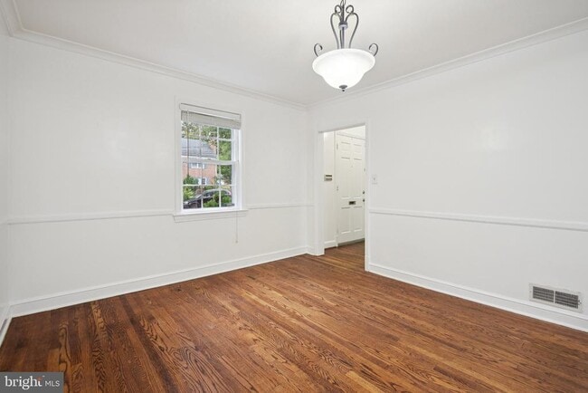 Building Photo - 2926 Kanawha St NW