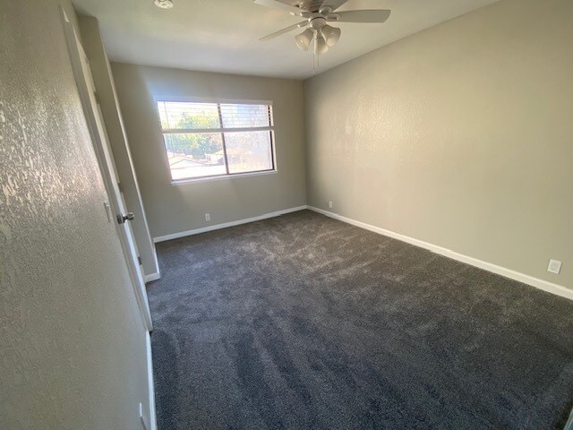 Building Photo - 105 Aurora Plz
