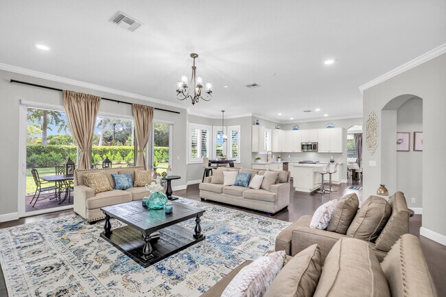Building Photo - 4661 Manderly Dr