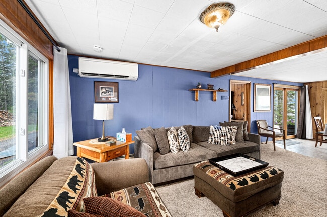 Building Photo - 278 Scenic Dr FURNISHED 4 BR On Lk