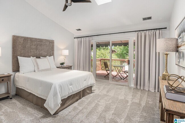 Building Photo - 5539 Hampton Heights Dr