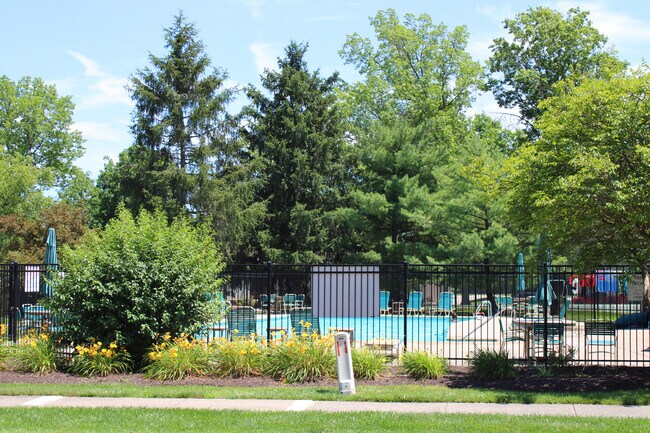 Building Photo - 6135 Sawmill Woods Dr