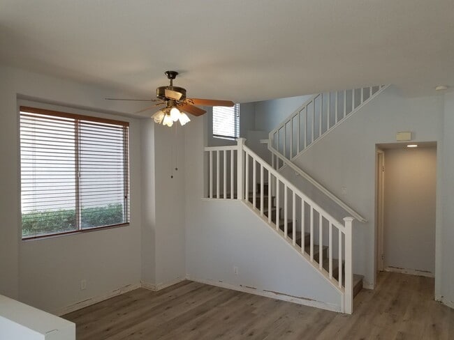 Building Photo - Nicely Renovated Home in Gated Community -...