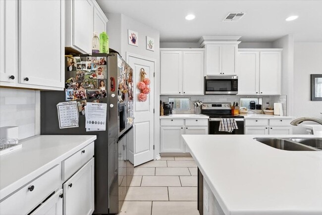 Building Photo - 2614 Vista del Sol