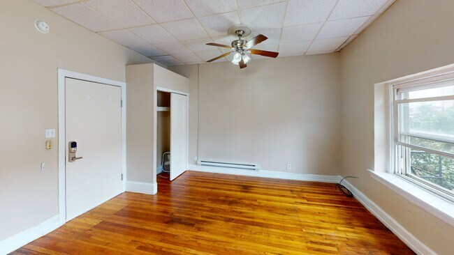 Building Photo - 1114 Spruce St
