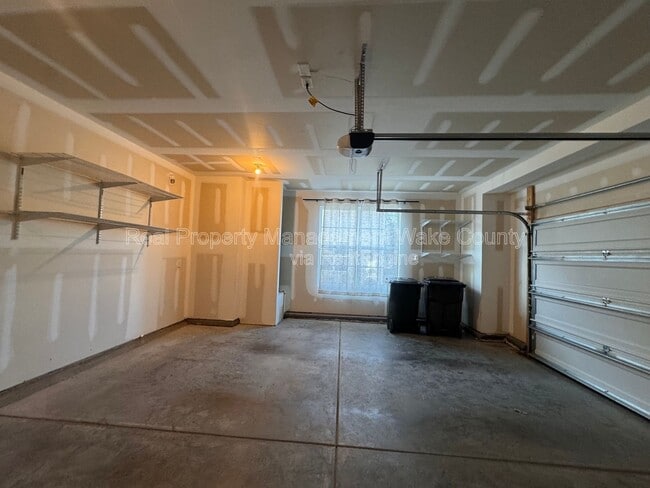 Building Photo - 837 Salem Pointe Pl