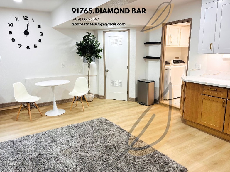 Building Photo - 805 Golden Prados Dr