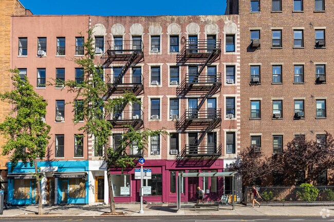 Building Photo - 640 Tenth Ave