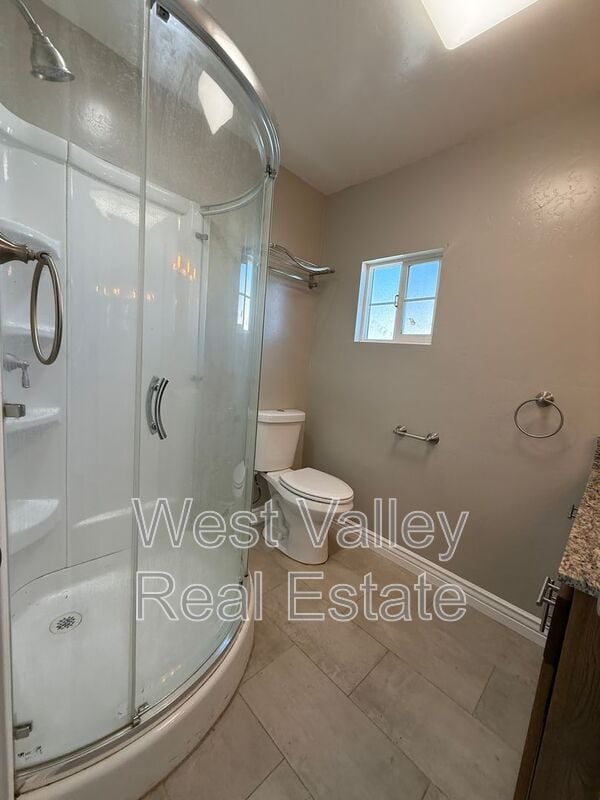 Building Photo - 408 F St