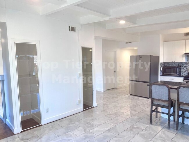 Building Photo - Very Nice 4 Bed, 2 Bath, 1,546 Sqft Concord House Available 03/15 For Lease!