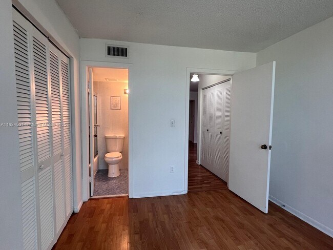 Building Photo - 11790 SW 18th St