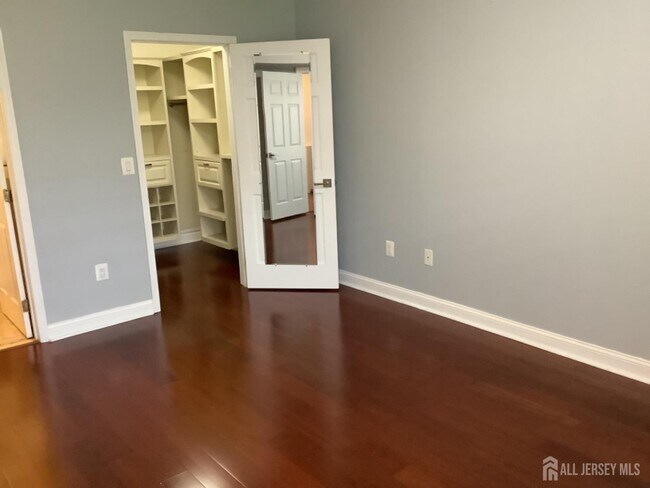 Building Photo - 404 Plymouth Rd