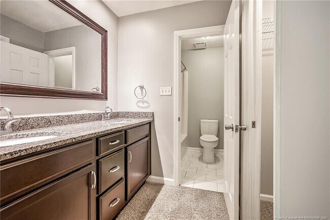 Building Photo - 221 Waxhaw Dr