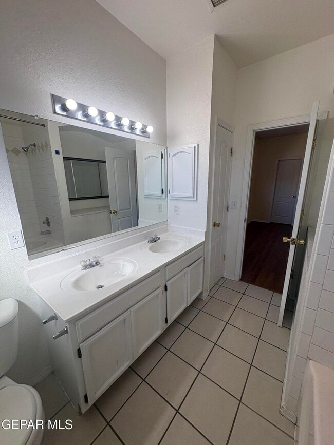 Building Photo - 2333 Hannah Leigh St