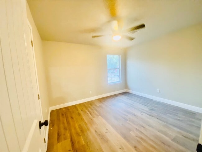Building Photo - 4604 Dewberry St
