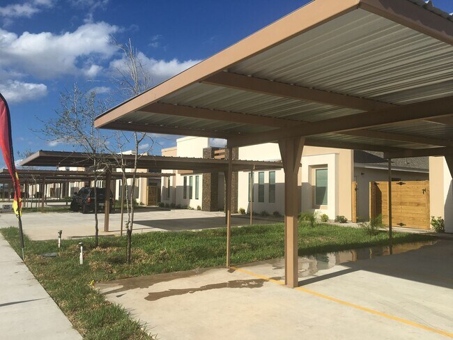 Building Photo - 3011 Javalina Ave