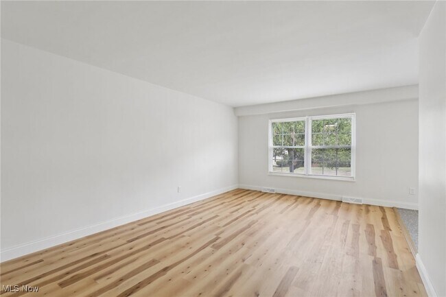 Building Photo - 3279 Warrensville Center Rd