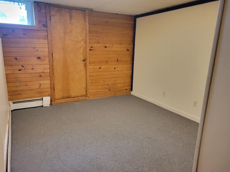 Building Photo - 103 Fiat Ave