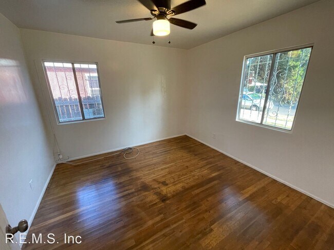 Building Photo - 3 br, 1 bath House - 1820 E Kay Street