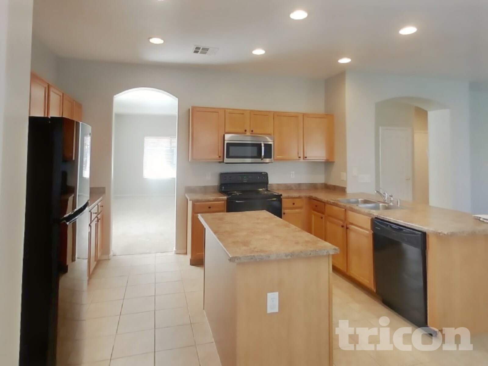 Building Photo - 10668 E Lupine Ln