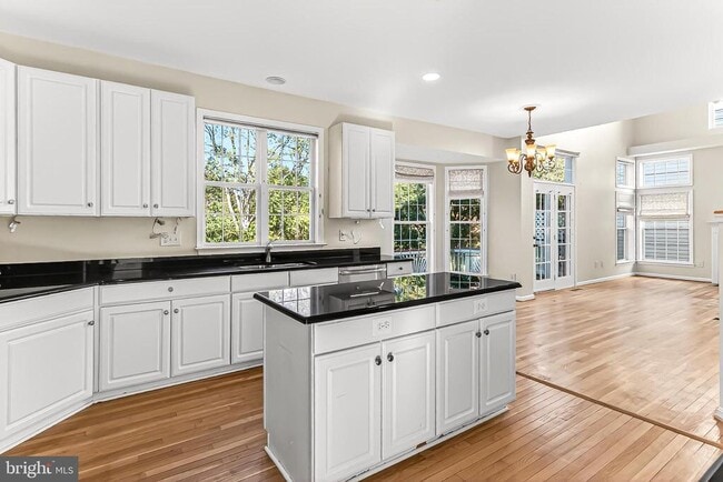 Building Photo - 47497 Saulty Dr