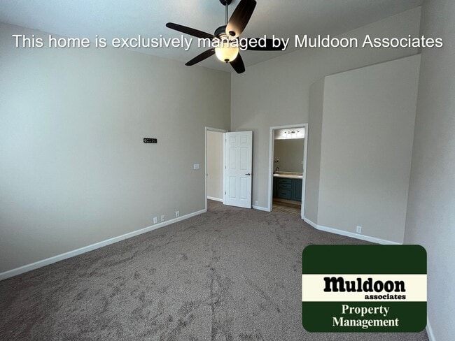 Building Photo - Beautiful Rancher with everything on one l...
