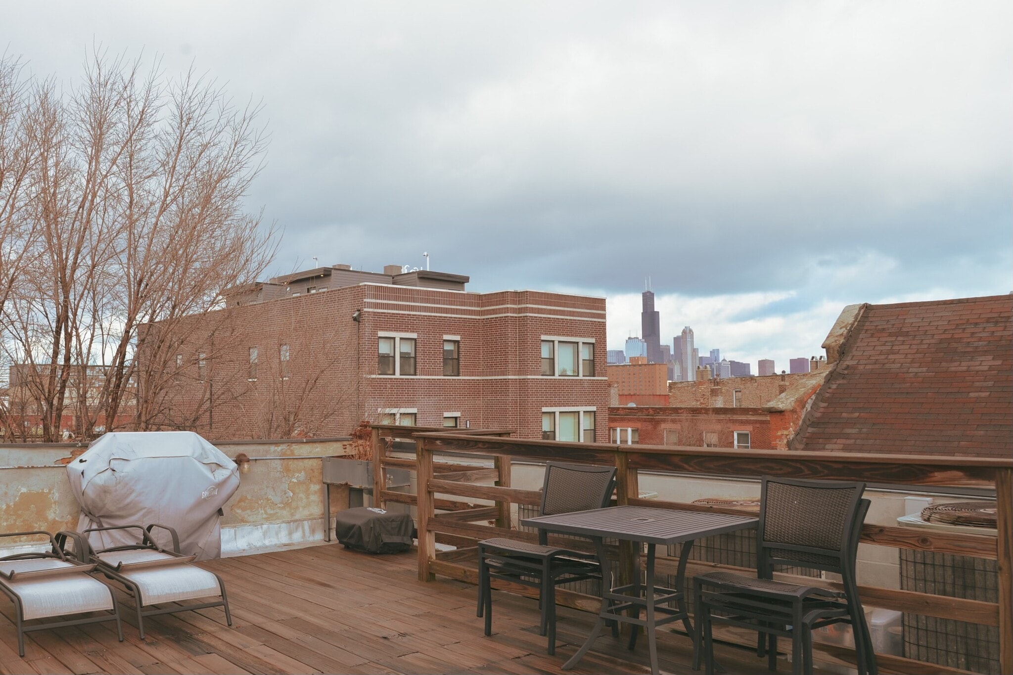 Private unit space. Grill for tenant use - 1811 W 17th St