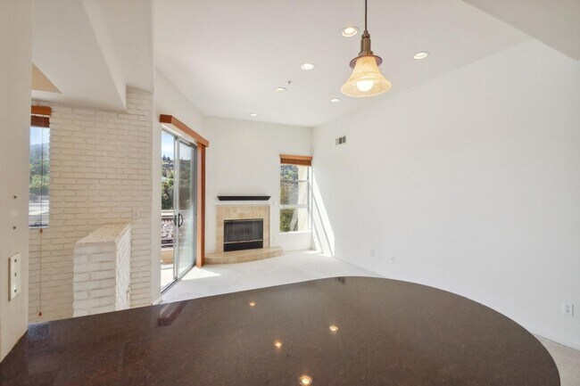 Building Photo - 4170 Fair Ave