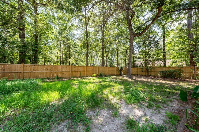 Building Photo - 3 Bedroom 2 Bath Home in Kings Grant - Sum...