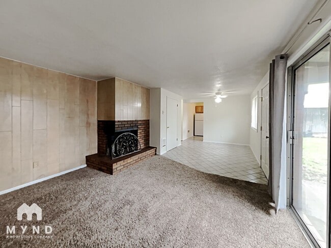 Building Photo - 705 NE 108th Ave