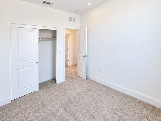 Building Photo - 4825 Badger Crk Ct