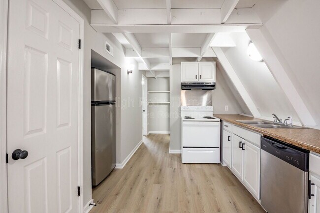 Building Photo - 90 Park St