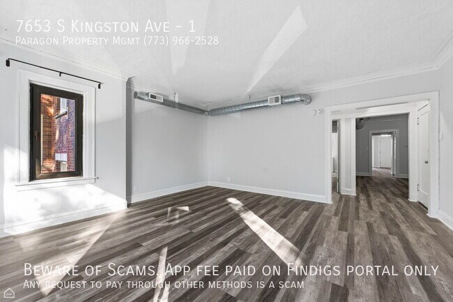 Building Photo - 7653 S Kingston Ave