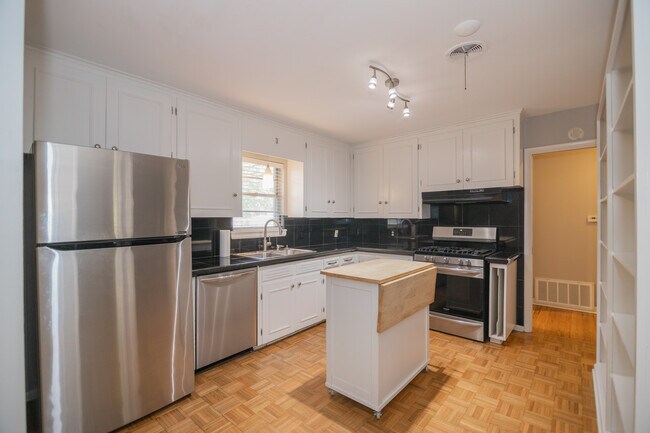 Building Photo - 6304 Ridgecrest Dr