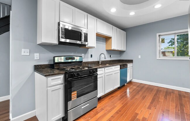 Primary Photo - 260X Garrett Ave