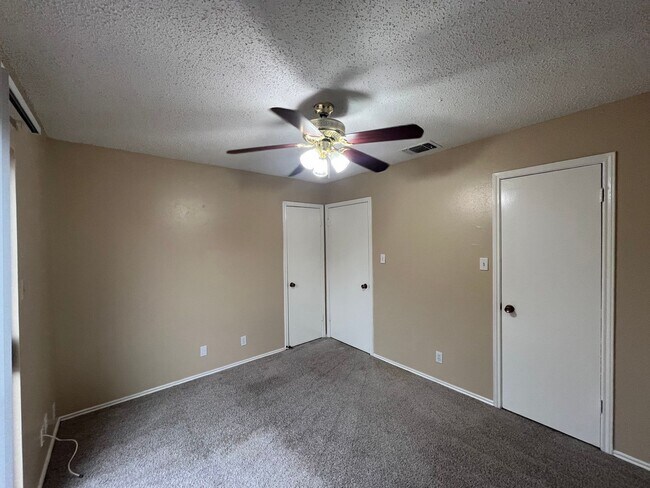 Building Photo - 7026 Silver Canyon