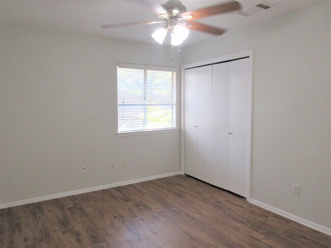 Building Photo - 12321 Patron Dr