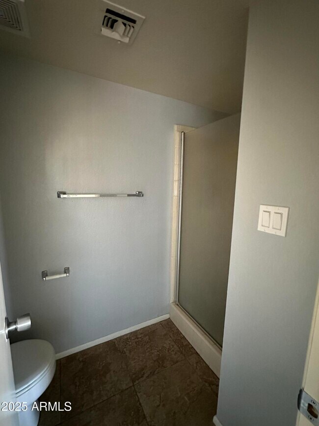 Building Photo - 10421 W Puget Ave